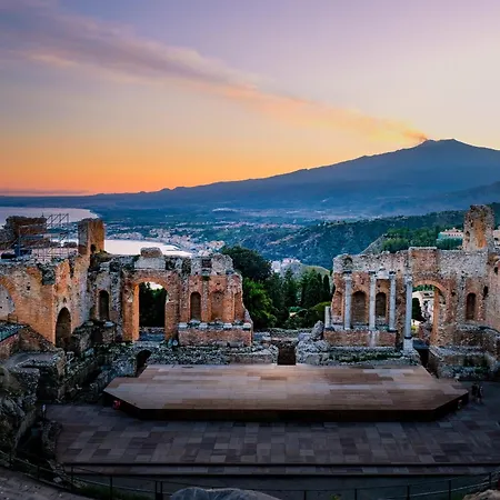 A Casitta Giardini-Naxos